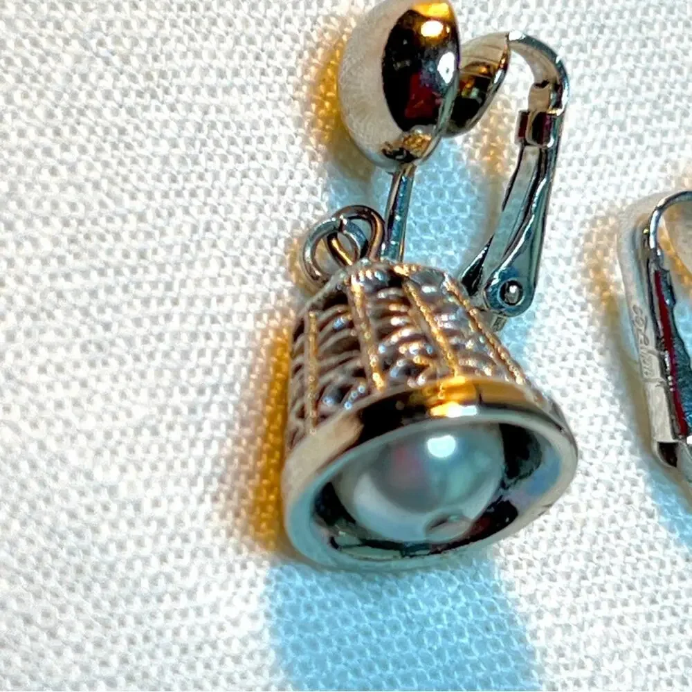 JUDY LEE VINTAGE 1950 MID CENTURY FAUX SILVER BELLS WITH FAUX PEARL EARRINGS